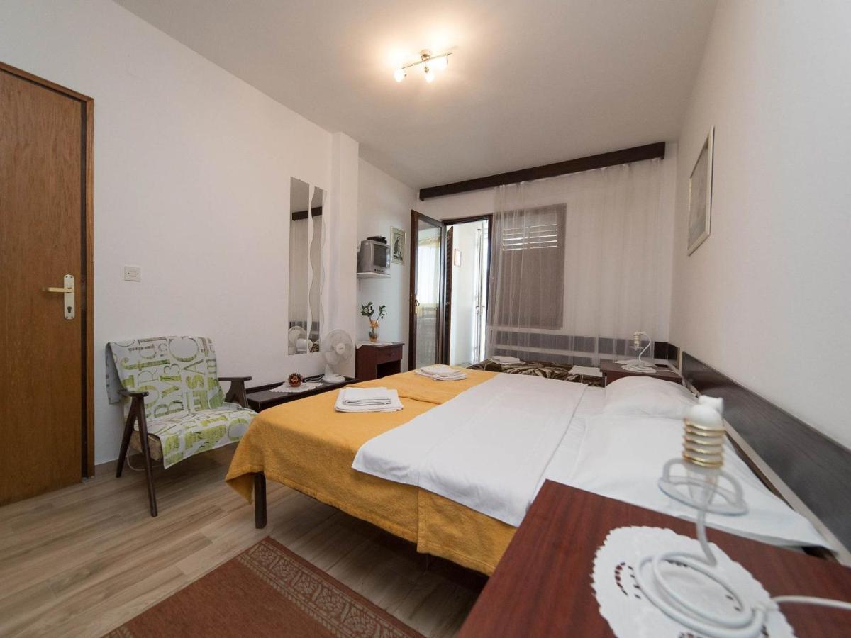 Apartments Biserka Crikvenica Eksteriør billede